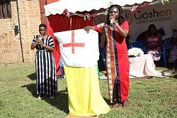 Gailey Mwesigwa leading prayer conference, Goshen Ladies Miniseries, Kampala Uganda